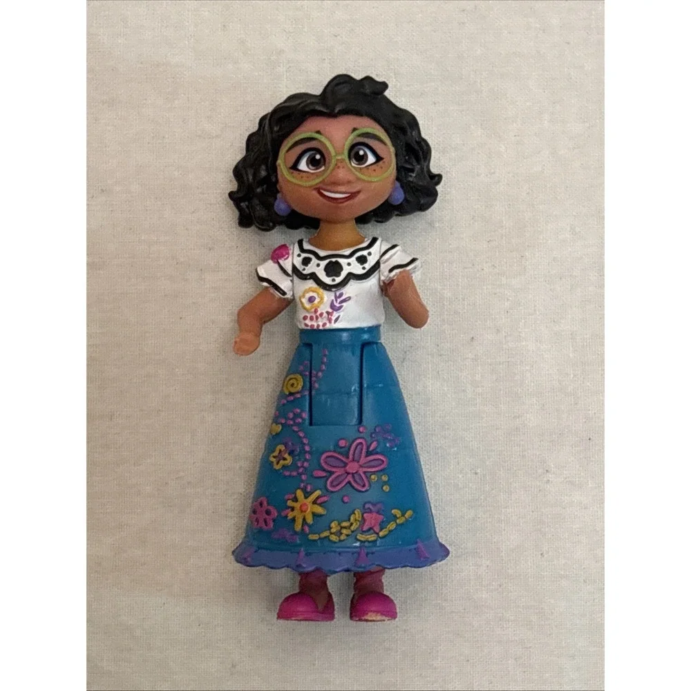 Disney Encanto Mirabel & Isabella Madrigal 3 Inch Vinyl Mini Figurines Set